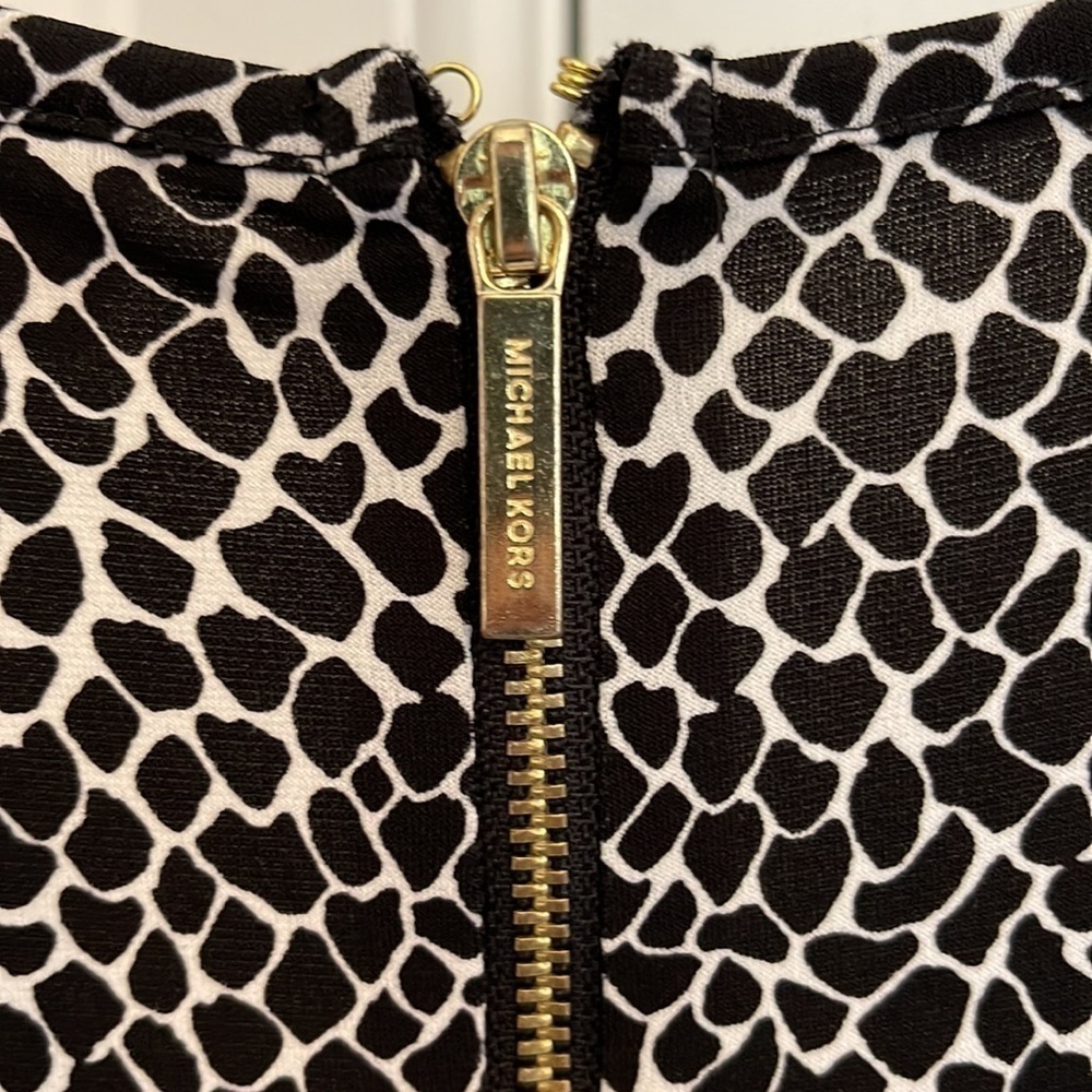 ‼️nwot Michael Kors Dress‼️ - Picture 4 of 4